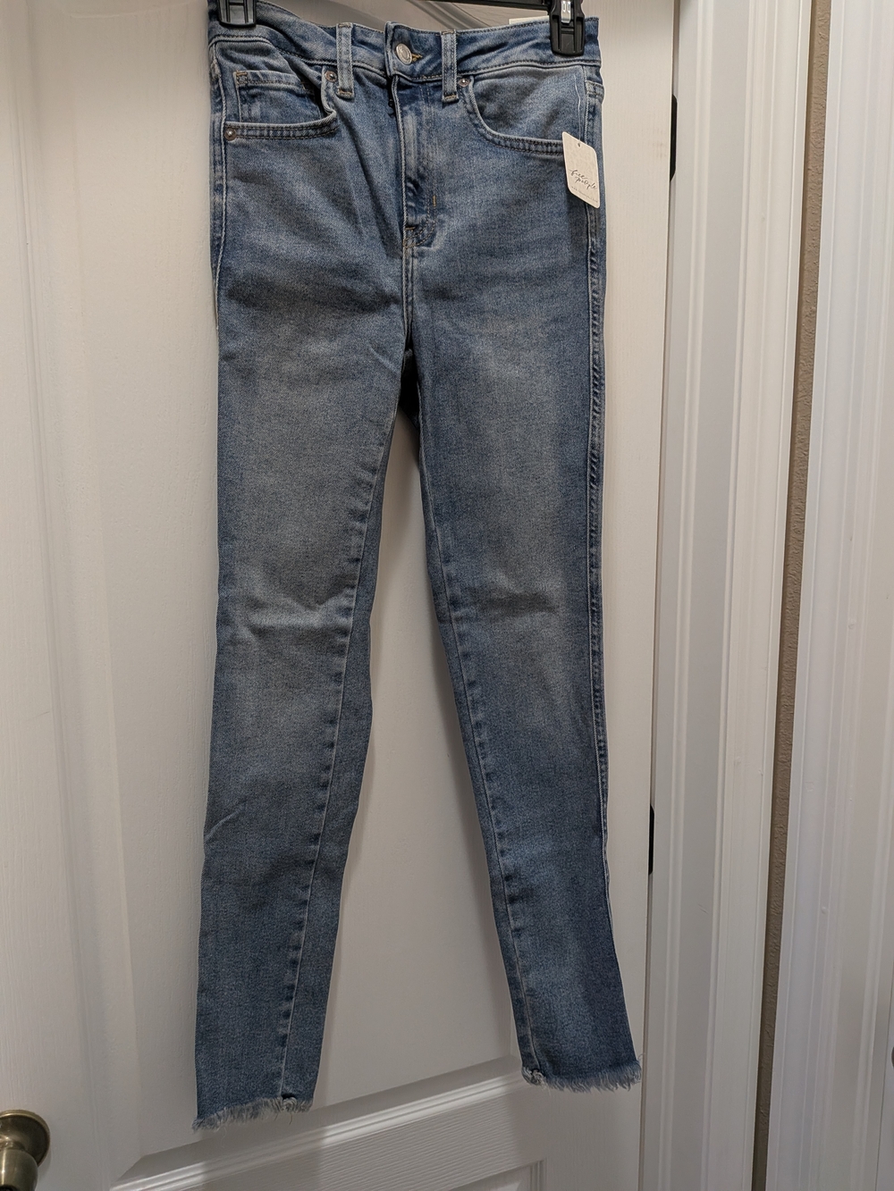 Women’s High-Rise Light Blue Jeggin Jeans With Fringe Ankle Inseam 26 1/2"